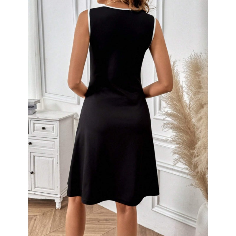 Elegant Sleeveless Color Block Mini Dress – Black & White Casual Summer