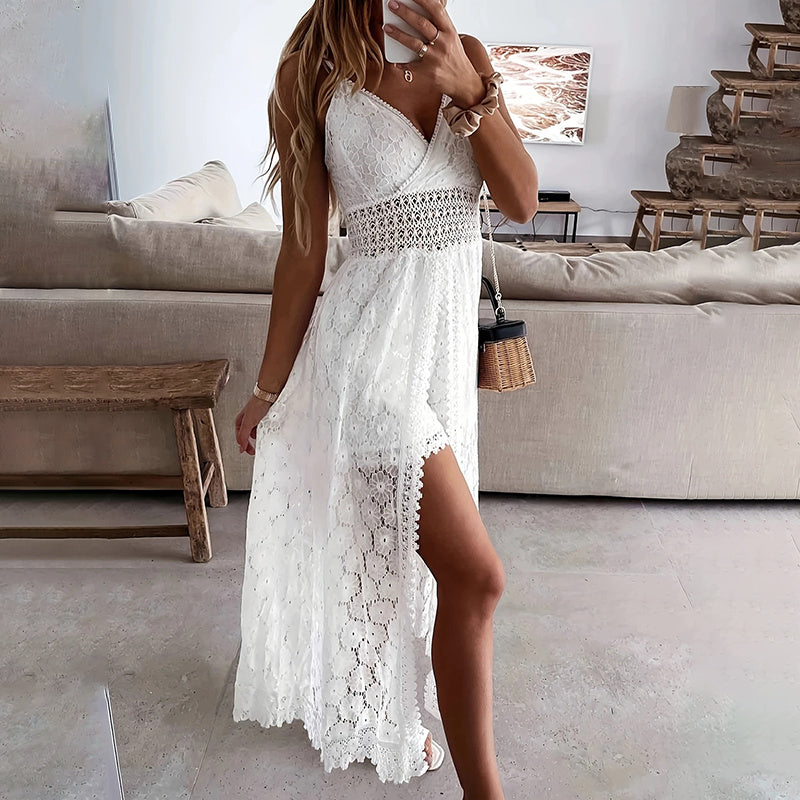 Elegant Lace Jumpsuit –  V-Neck Sleeveless Romper With Intricate Detailing