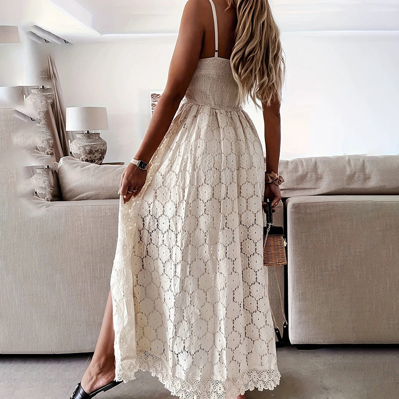 Elegant Lace Jumpsuit –  V-Neck Sleeveless Romper With Intricate Detailing